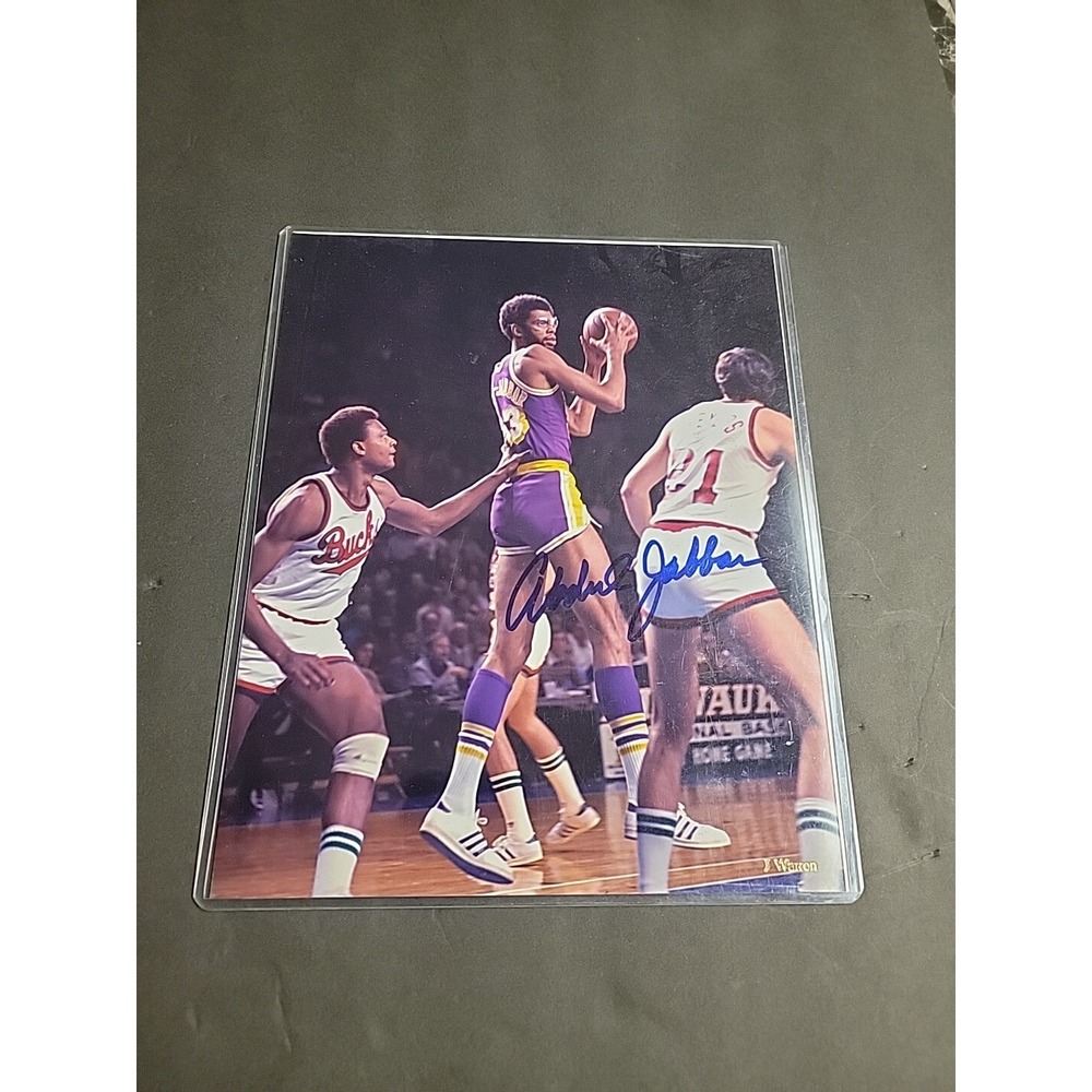 Kareem Abdul Jabbar Autographed 8x10 Photo With Coa